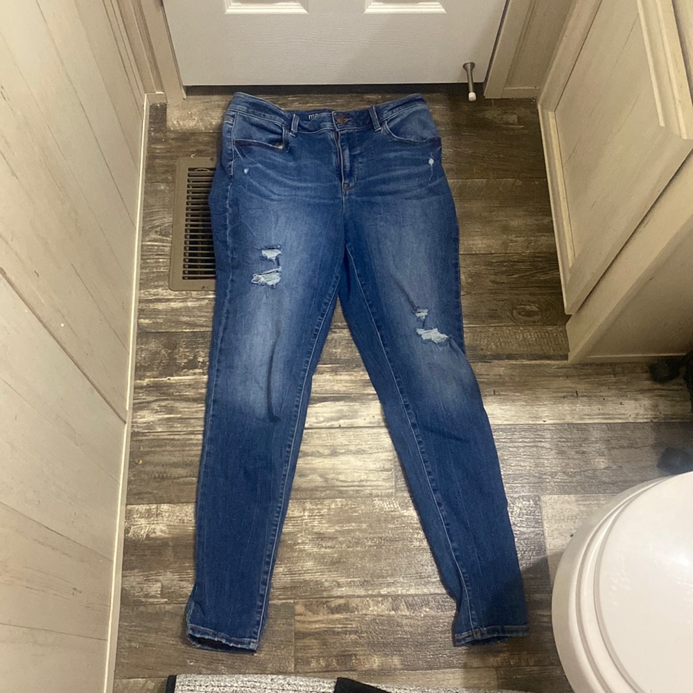 High raised ripped skinny jeans